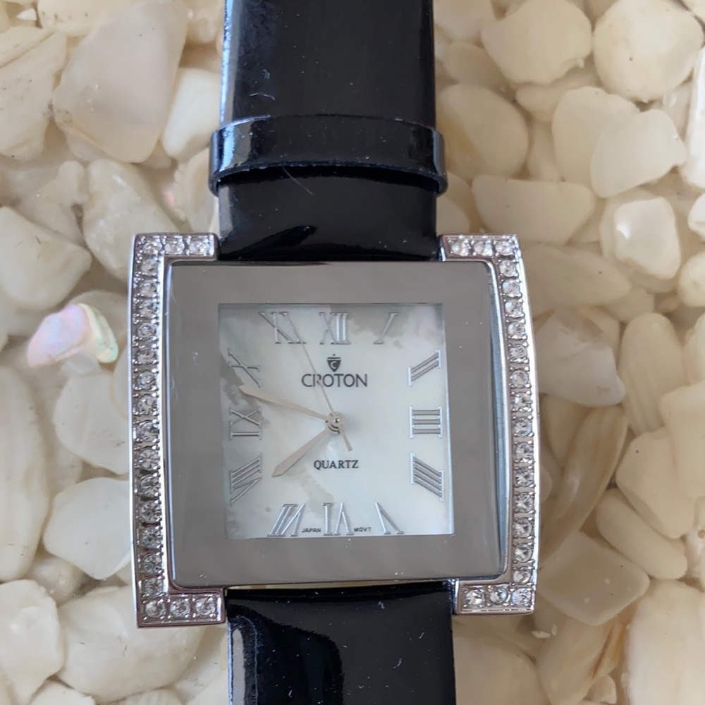 Croton Square face watch